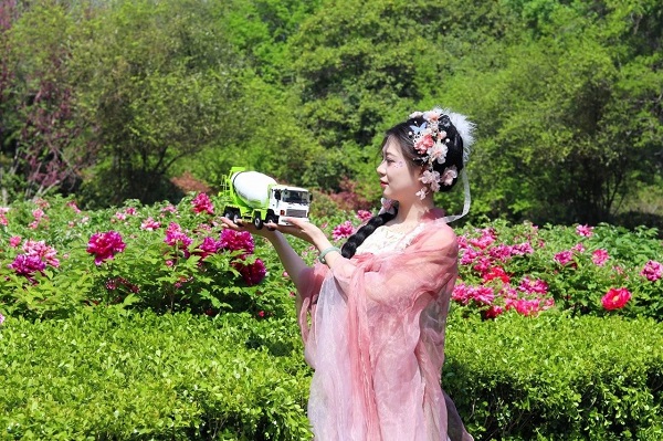 【公司新聞】美！太美了！快來(lái)欣賞凌宇“牡丹仙子”