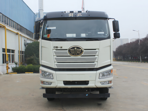 凌宇解放混動(dòng)攪拌車(chē)的特點(diǎn)有哪些？