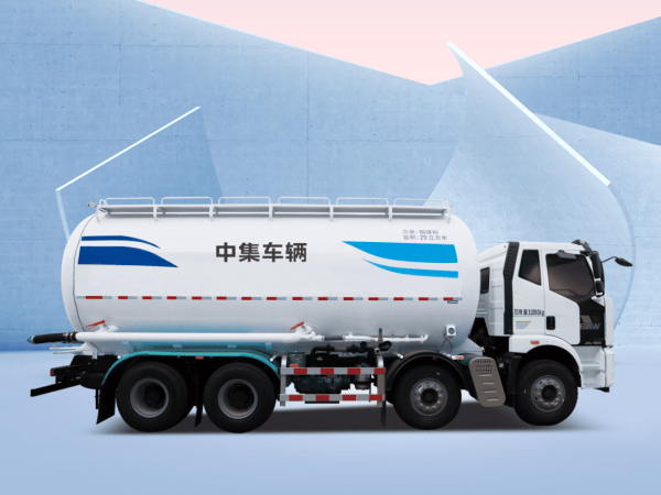 中集車輛粉罐家族實(shí)力登場，揭秘粉粒物料運(yùn)輸車的"高效可靠"之道！
